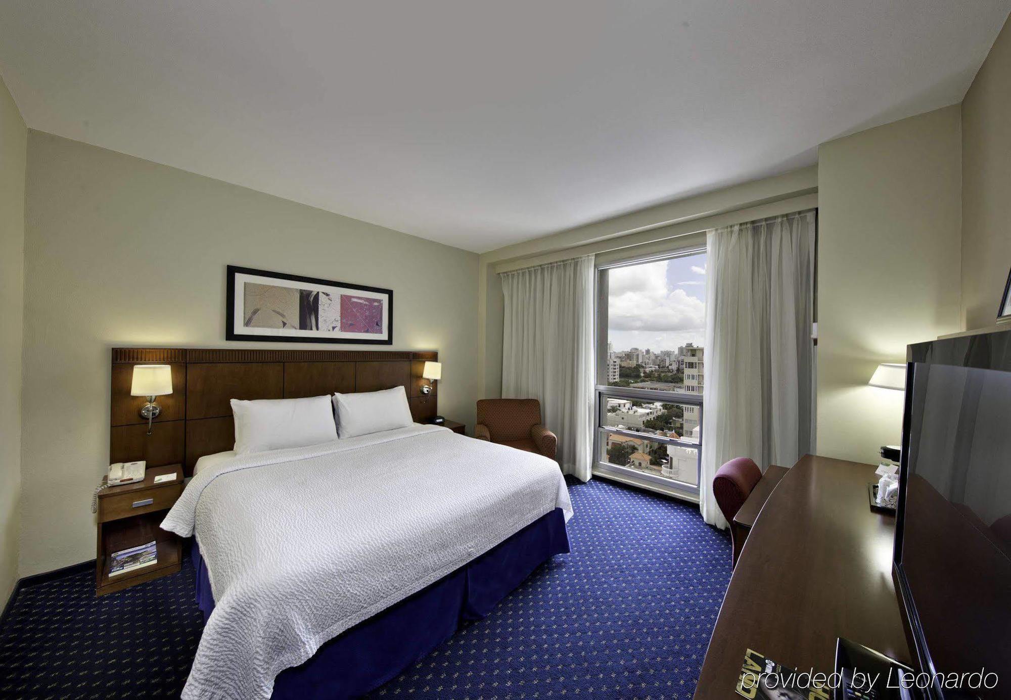 Hotel Courtyard By Marriott San Juan Miramar Exterior foto